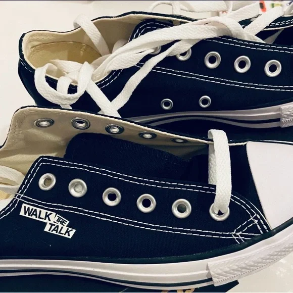 NWOT Converse Unisex Classic Black and White Sneakers 8.5 - Picture 3 of 7